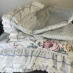 Vintage JCPenney Ruffled Bedspread 2 Shams Blue White Cottage Farmhouse Eyelit